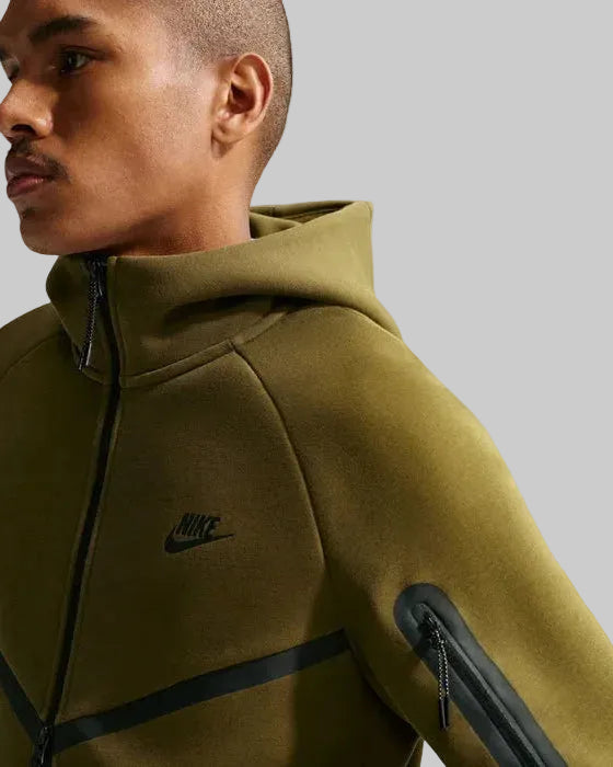 CHAQUETA NIKE TECH VERDE OLIVA